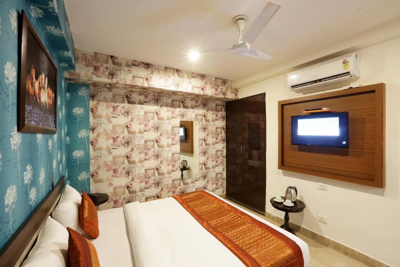 Hotel Ark Wood At Airport Nowe Delhi Zewnętrze zdjęcie