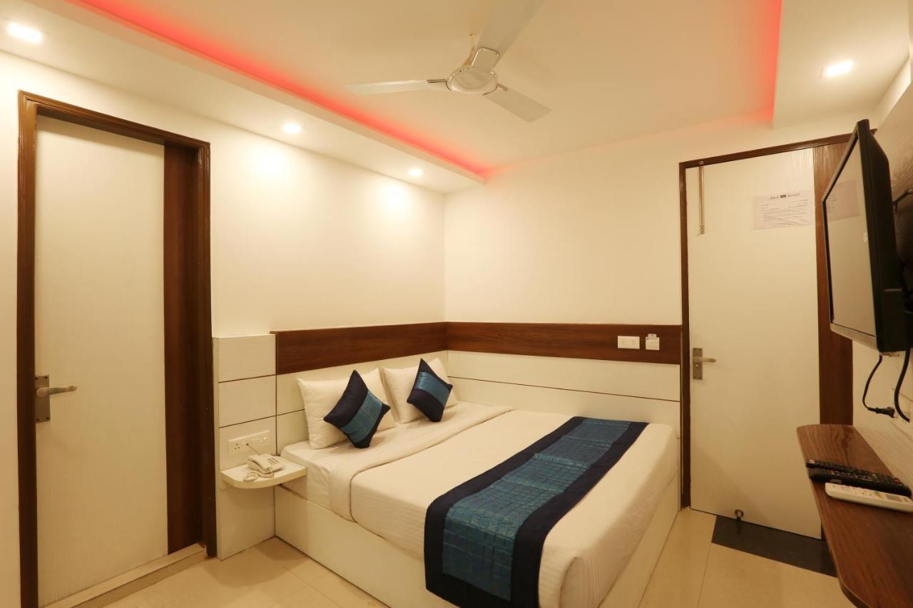 Hotel Ark Wood At Airport Nowe Delhi Zewnętrze zdjęcie