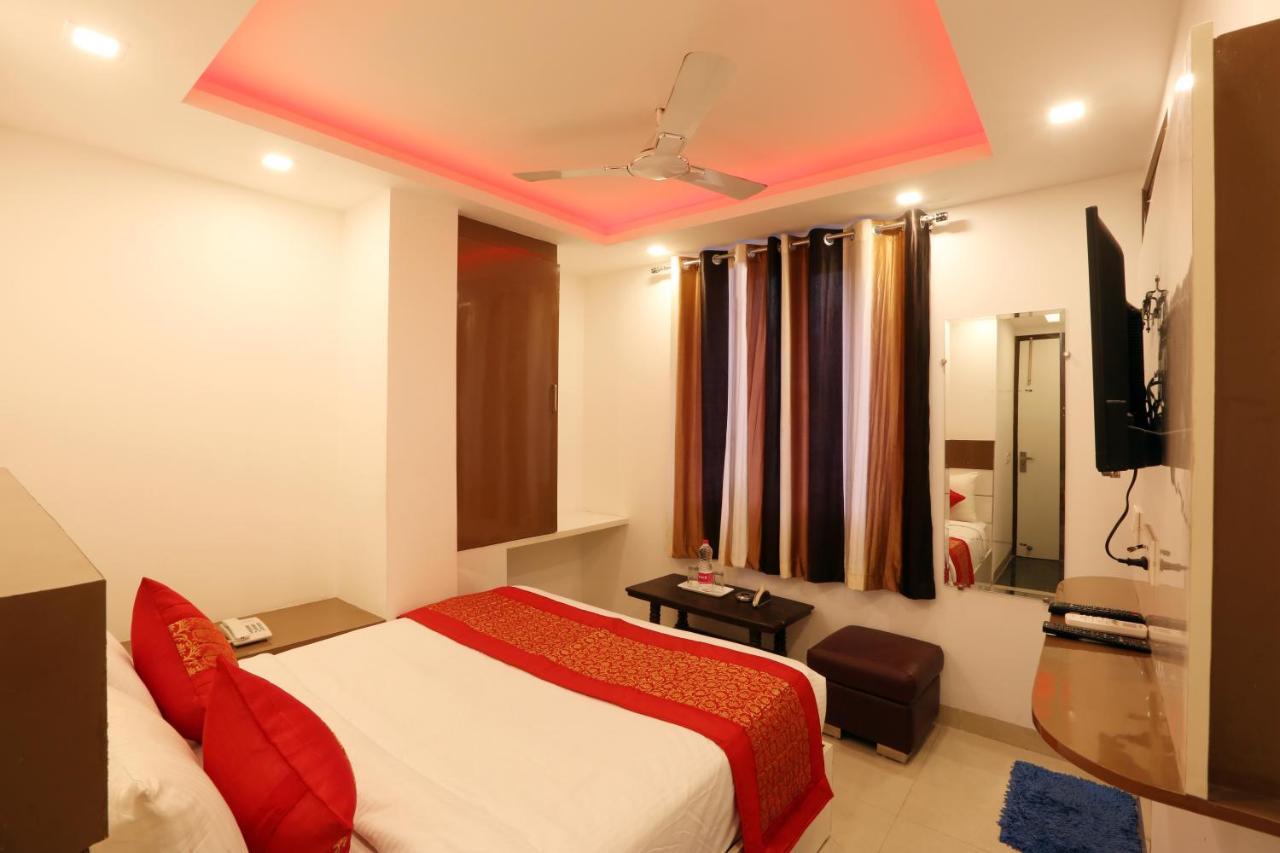 Hotel Ark Wood At Airport Nowe Delhi Zewnętrze zdjęcie