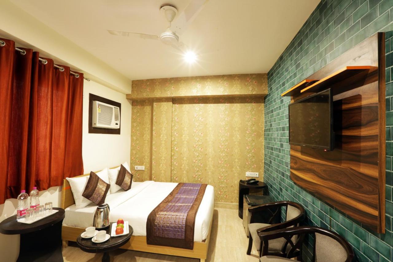 Hotel Ark Wood At Airport Nowe Delhi Zewnętrze zdjęcie