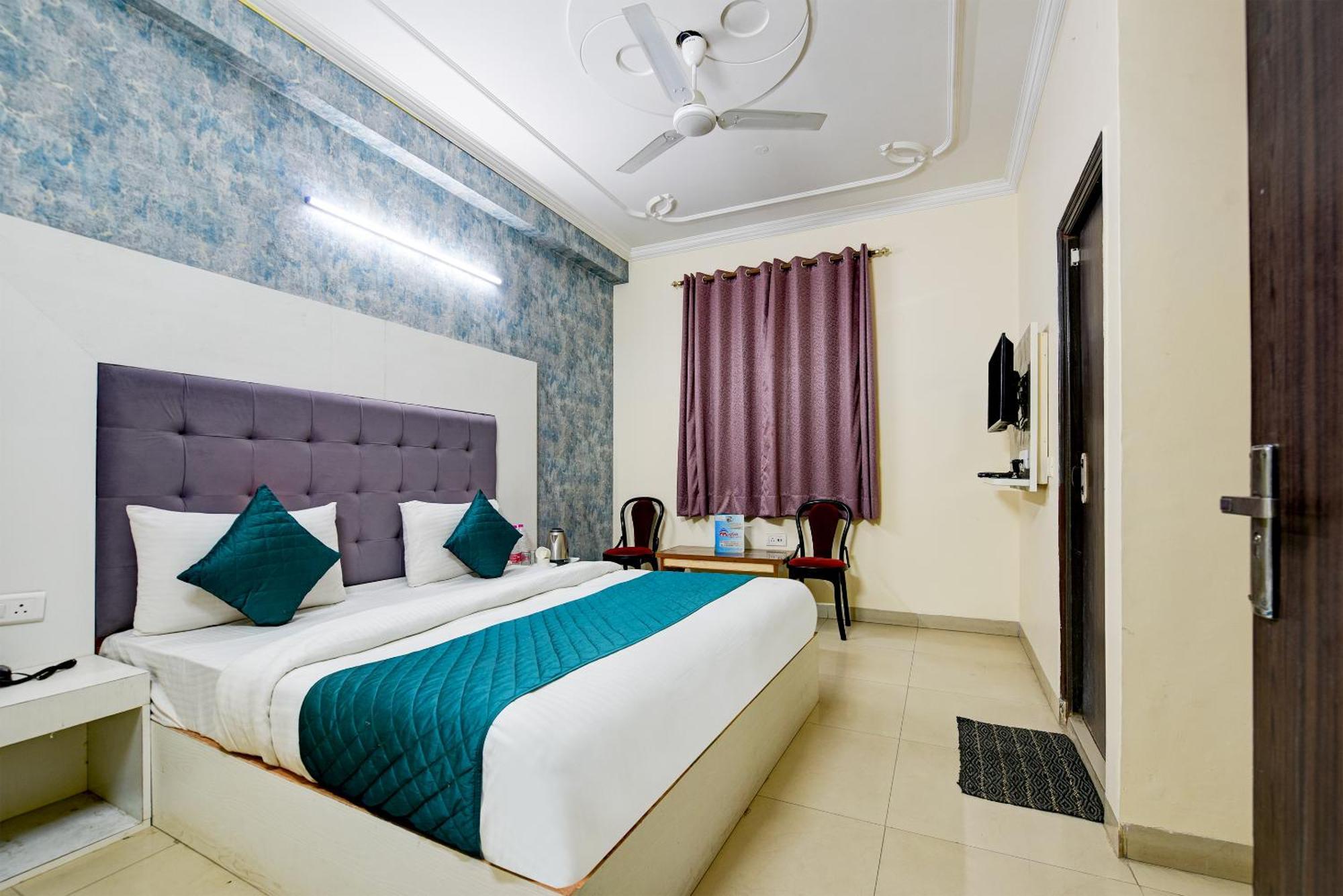 Hotel Ark Wood At Airport Nowe Delhi Zewnętrze zdjęcie