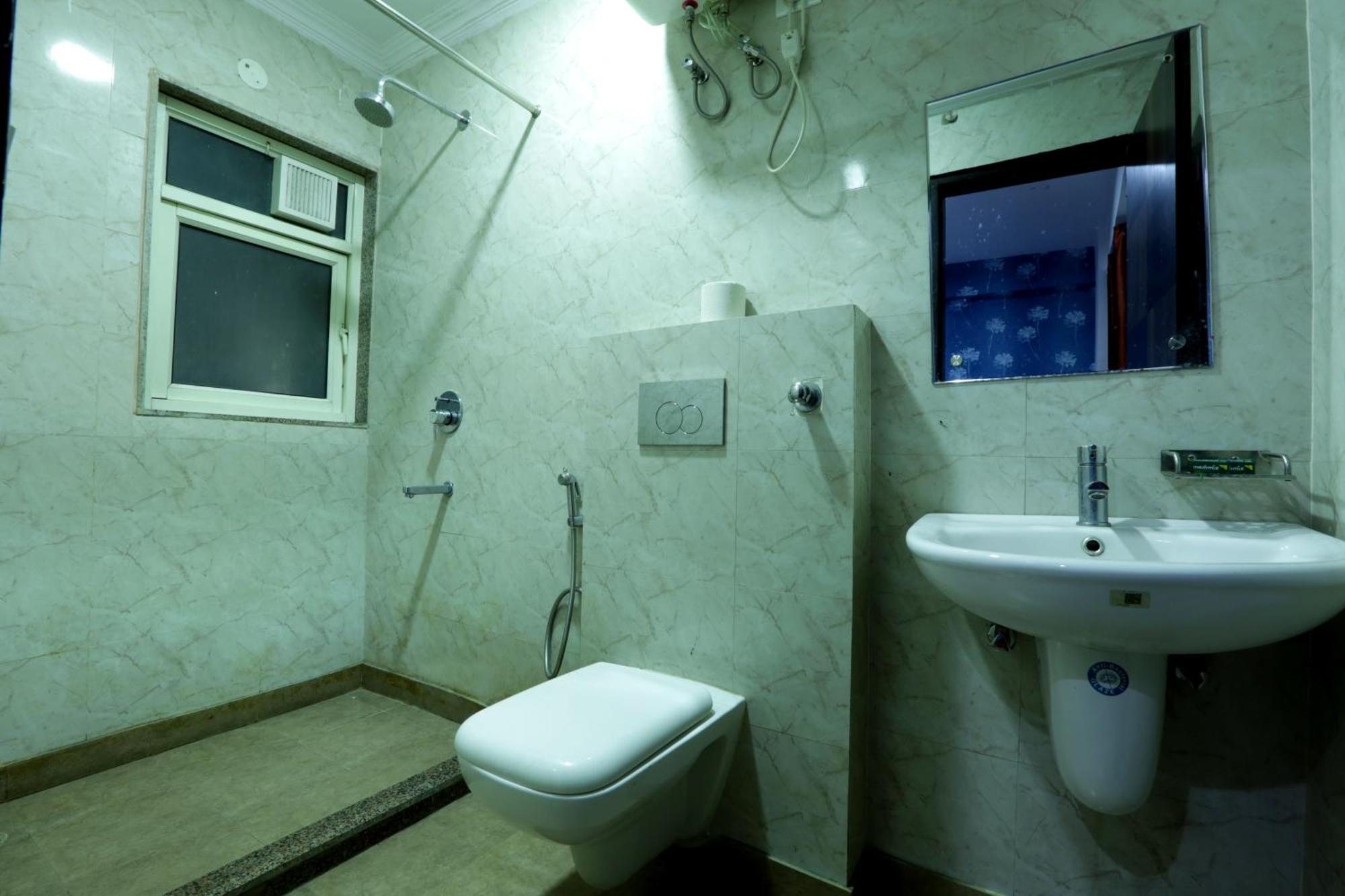 Hotel Ark Wood At Airport Nowe Delhi Zewnętrze zdjęcie
